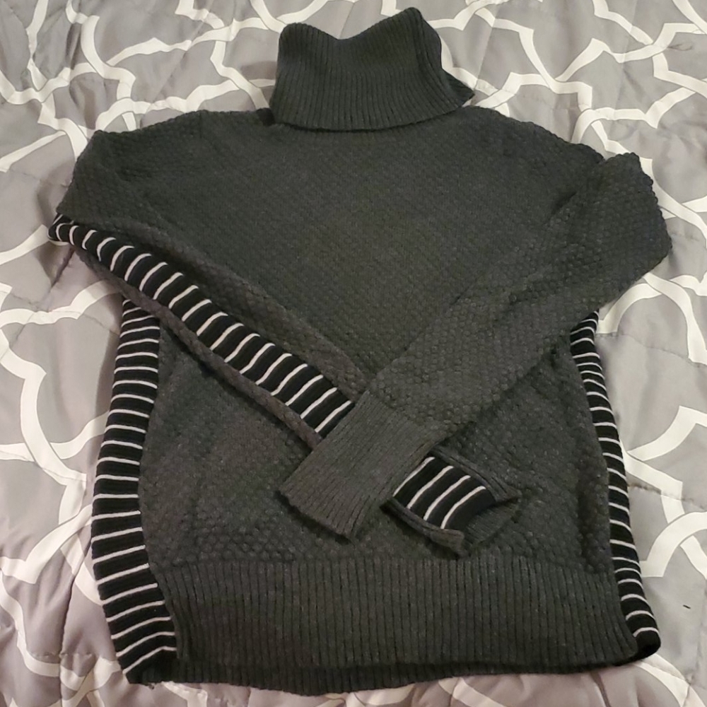 Athleta turtleneck sweater